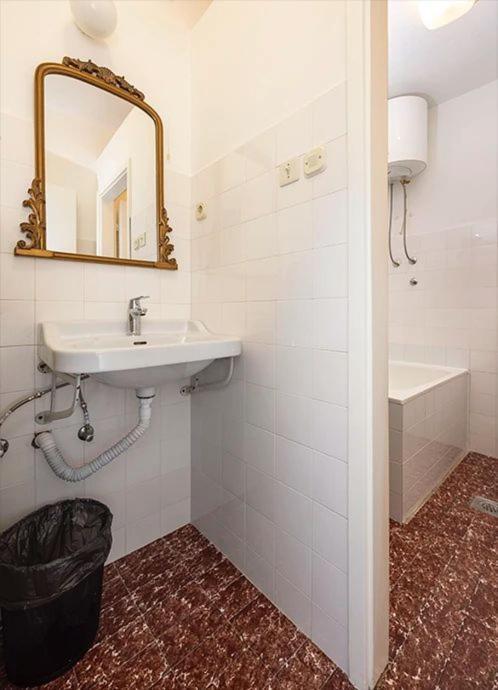 Apartments Irena Тучепи Экстерьер фото