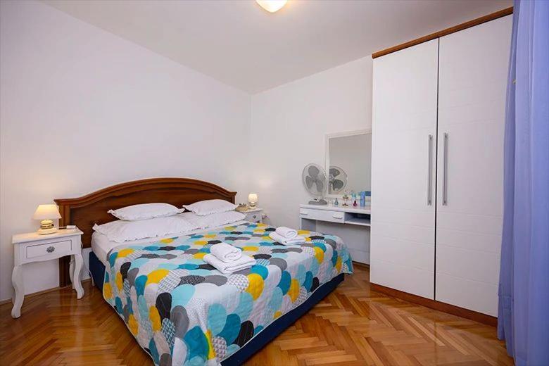 Apartments Irena Тучепи Экстерьер фото