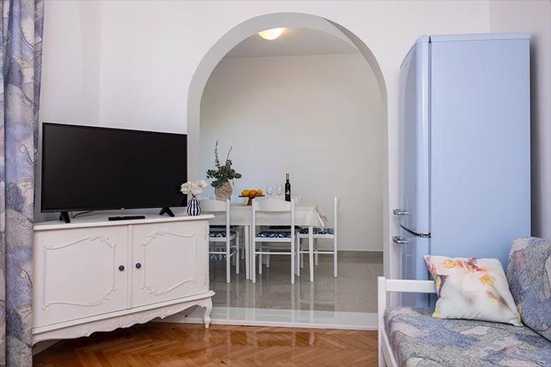 Apartments Irena Тучепи Экстерьер фото