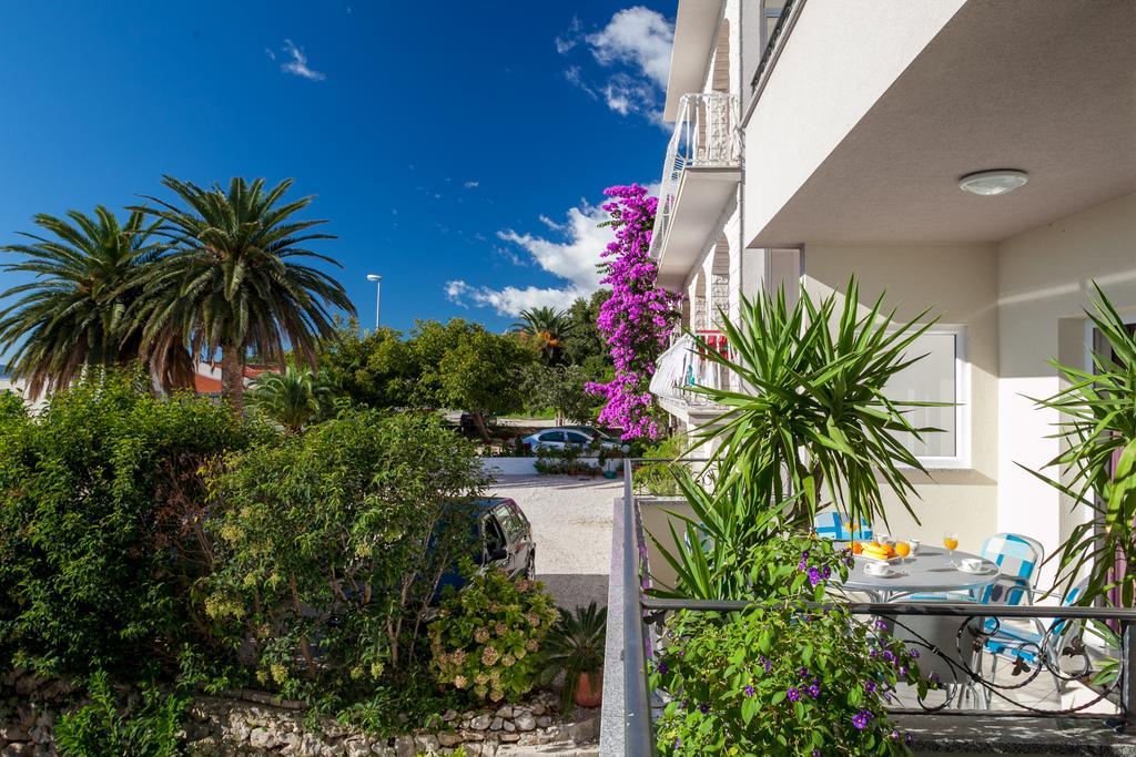 Apartments Irena Тучепи Экстерьер фото
