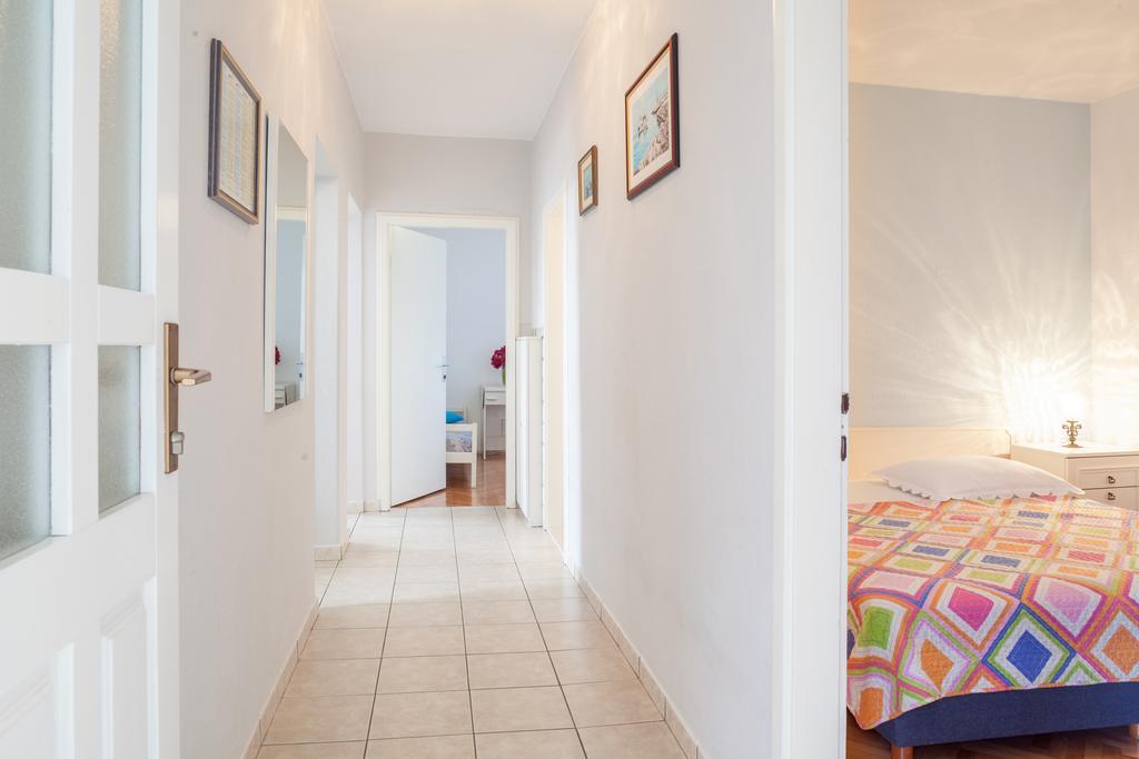 Apartments Irena Тучепи Экстерьер фото